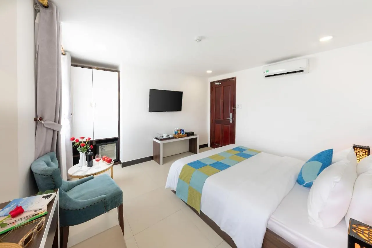 Phuc Thanh Luxury Hotel By Thg Da Nang 3*,  Vietnam