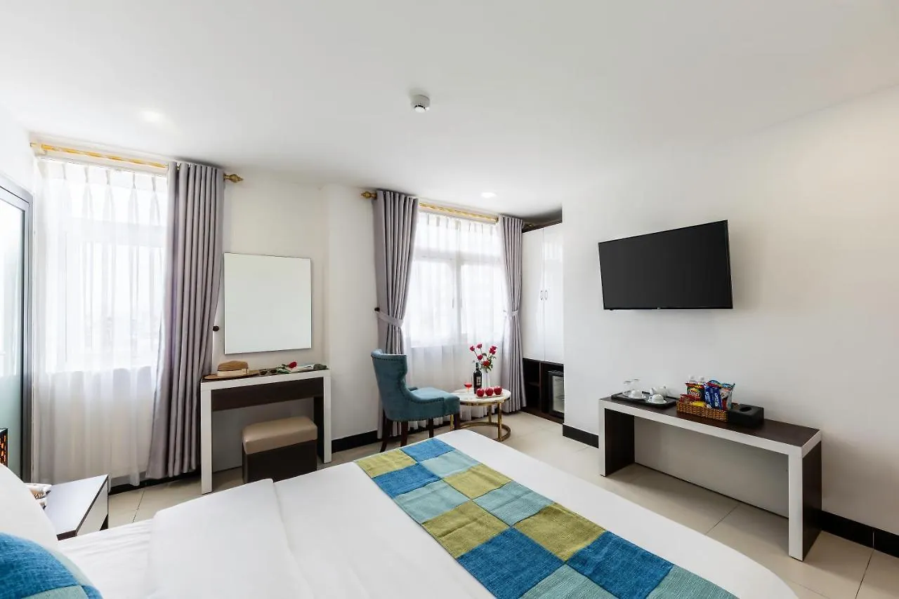 Phuc Thanh Luxury Hotel By Thg Da Nang 3*,  Vietnam